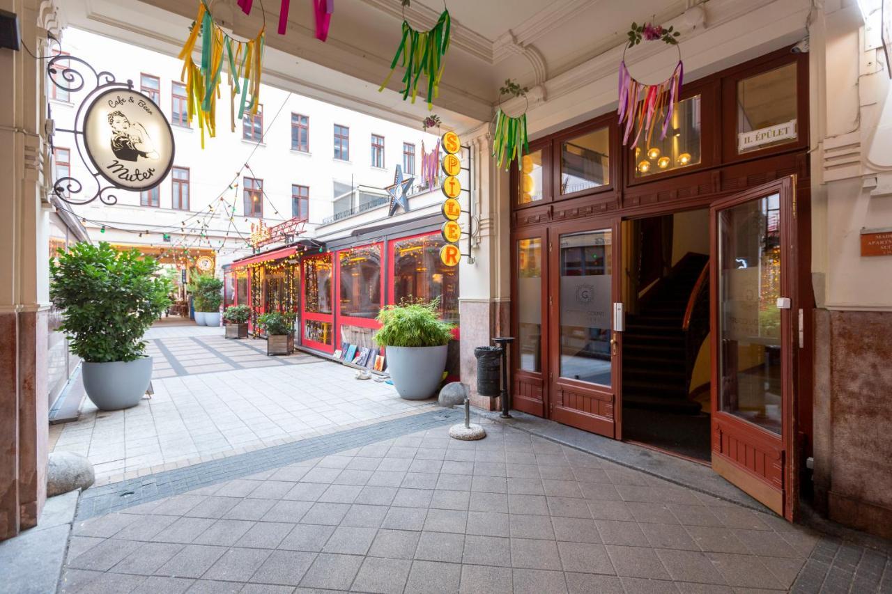 Downtown Cozy Home In The Gozsdu Garden Budapeste Exterior foto